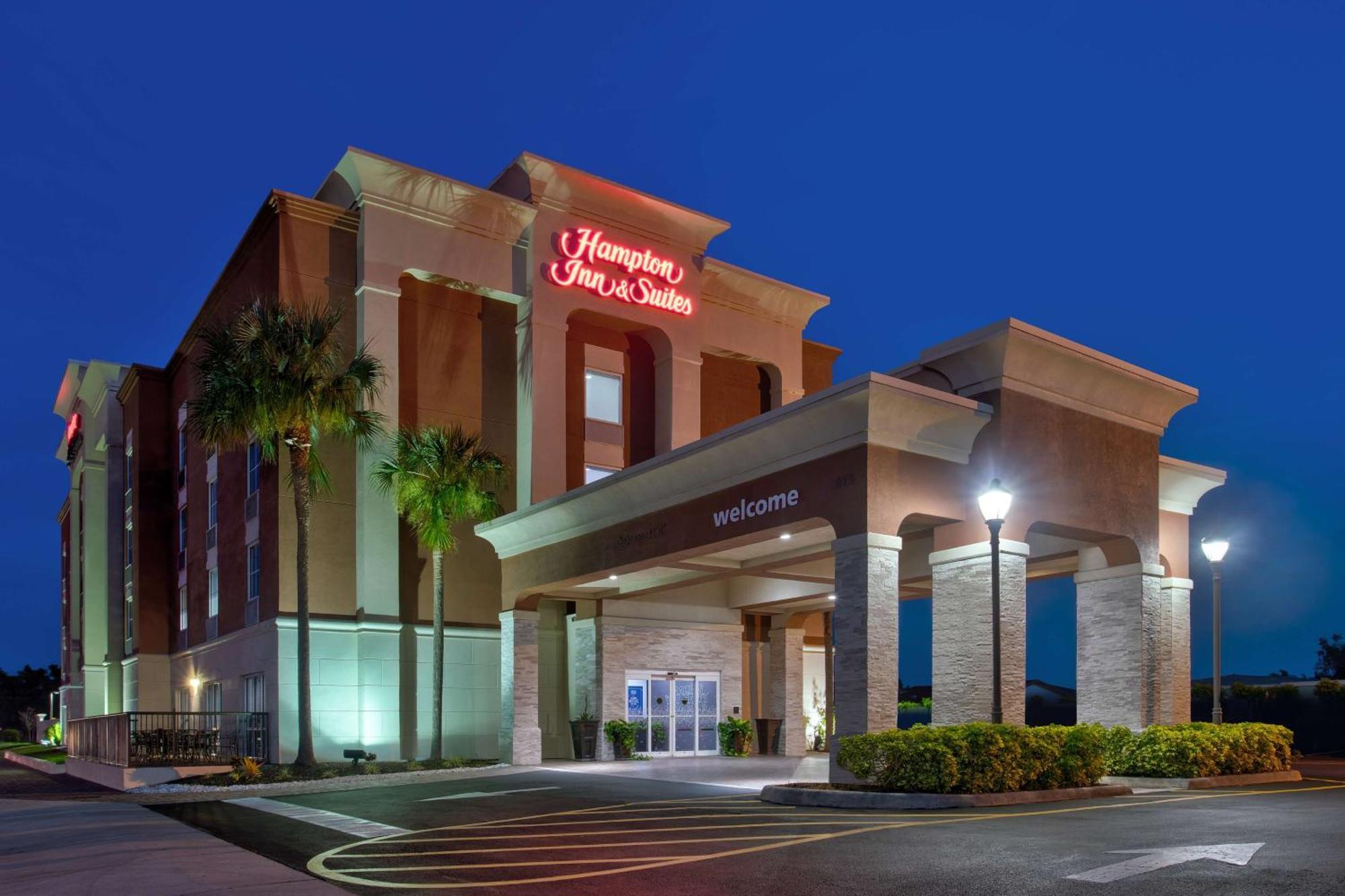 Hampton Inn & Suites Cape Coral / Fort Myers Exterior foto